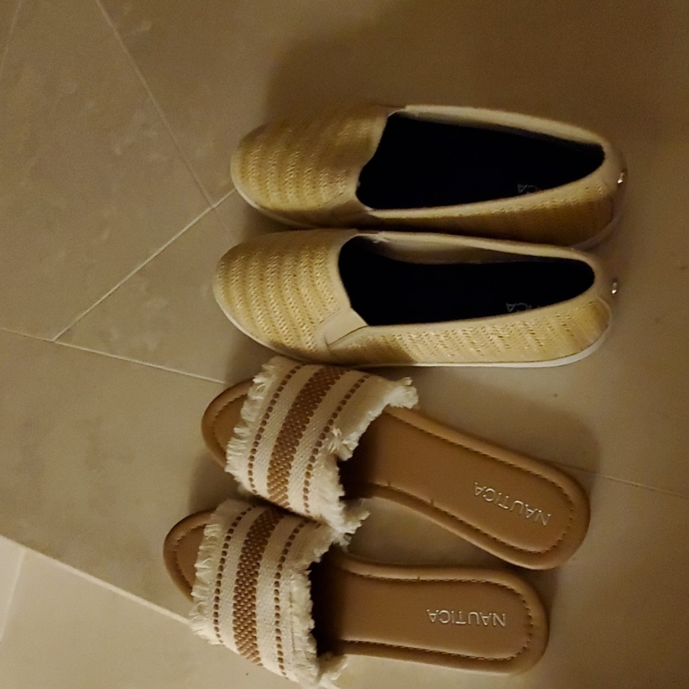 New unworn sz 9 sandal flat shoes